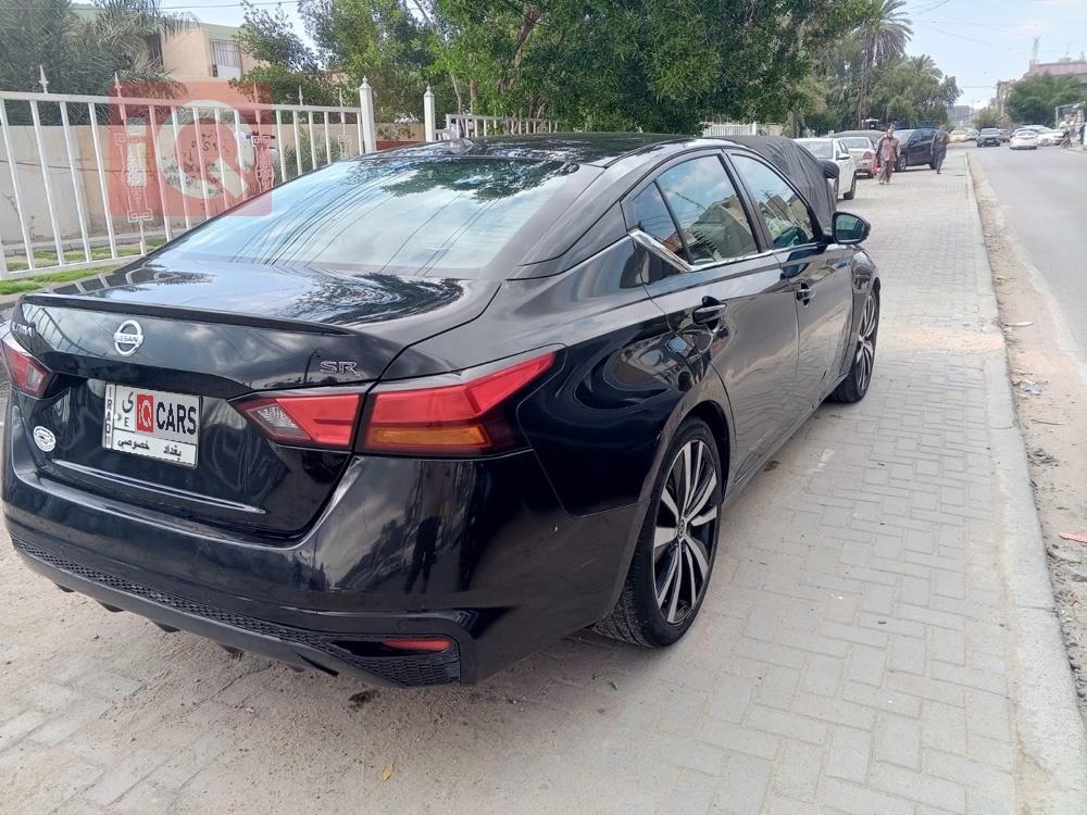 نيسان ألتيما